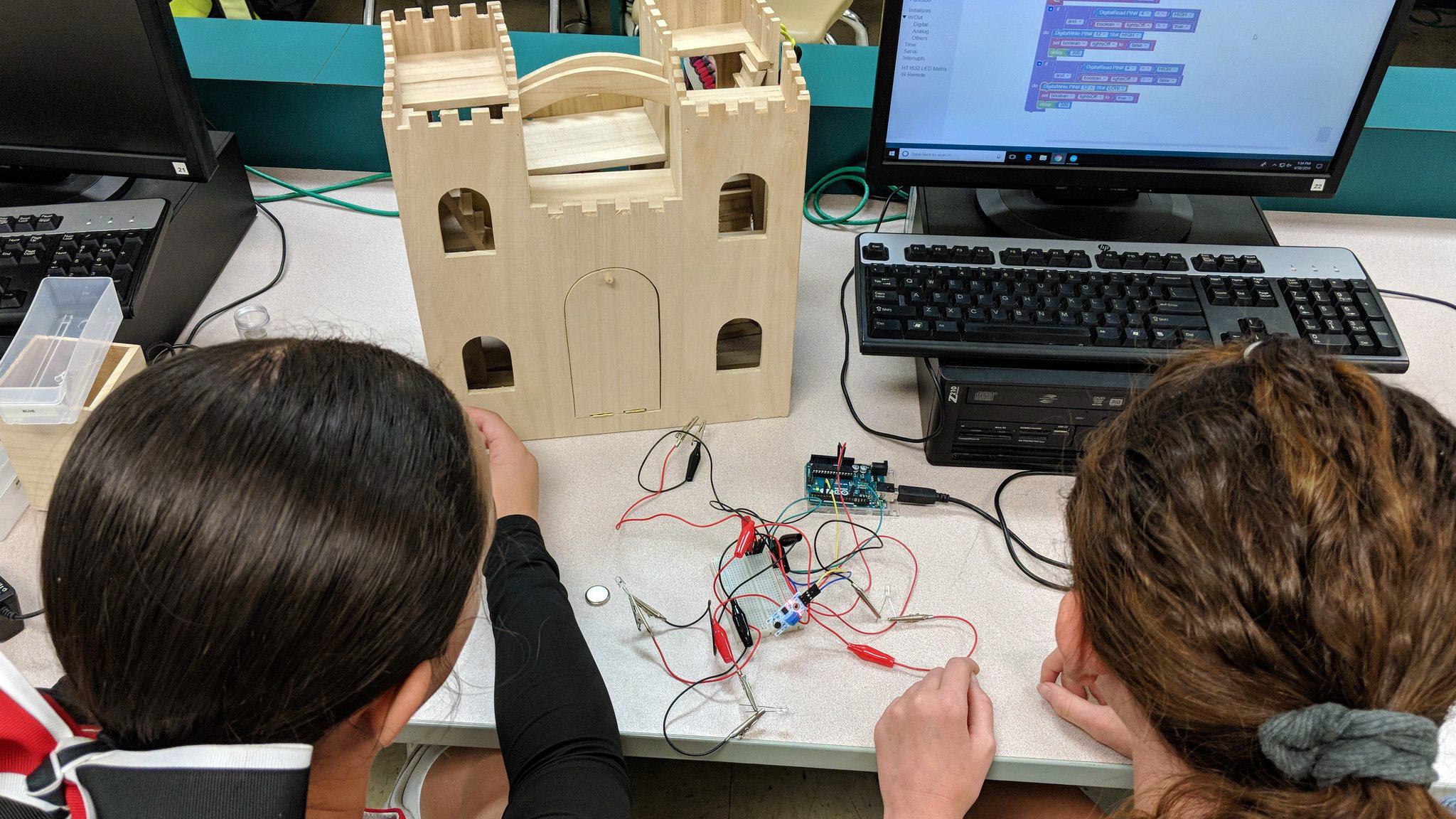 Students working on Smart Castle challenge